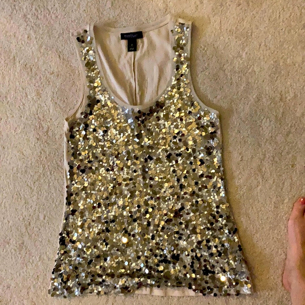 Top Size M, New Without Tag. It Has Been Washed B… - image 1